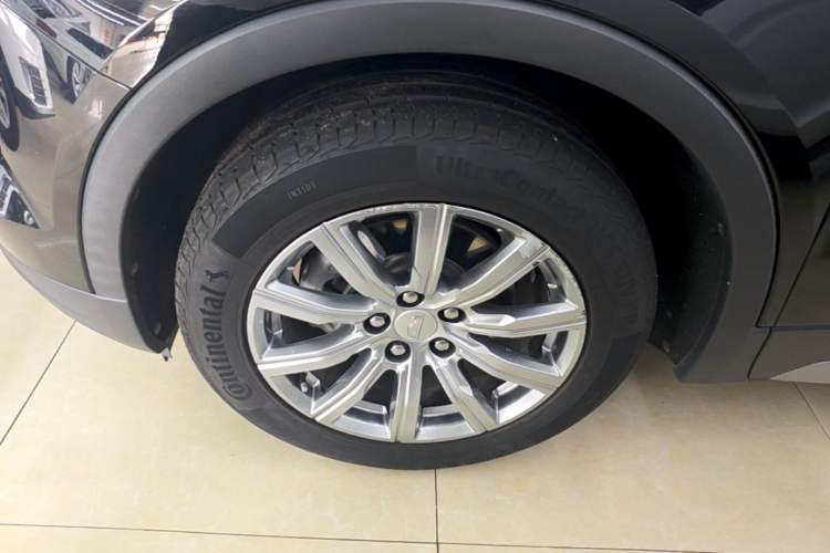 Used Cadillac XT4 2021 28T Two-Wheel Drive Leading Version Left Front Wheel Hub