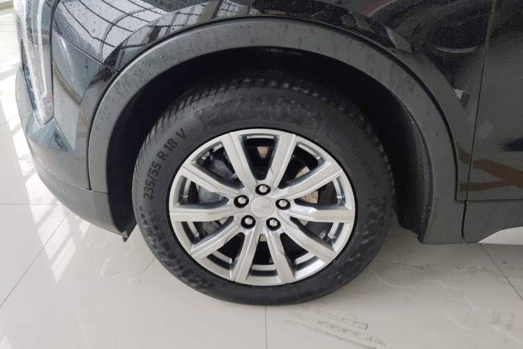 Used Cadillac XT4 2021 28T Two-Wheel Drive Leading Version Left Front Wheel Hub