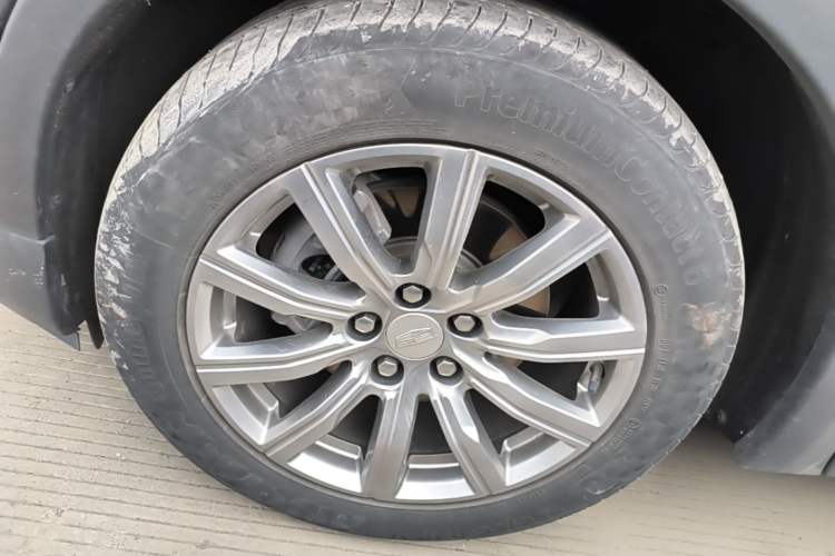 Used Cadillac XT4 2021 28T Two-Wheel Drive Leading Version Left Front Wheel Hub