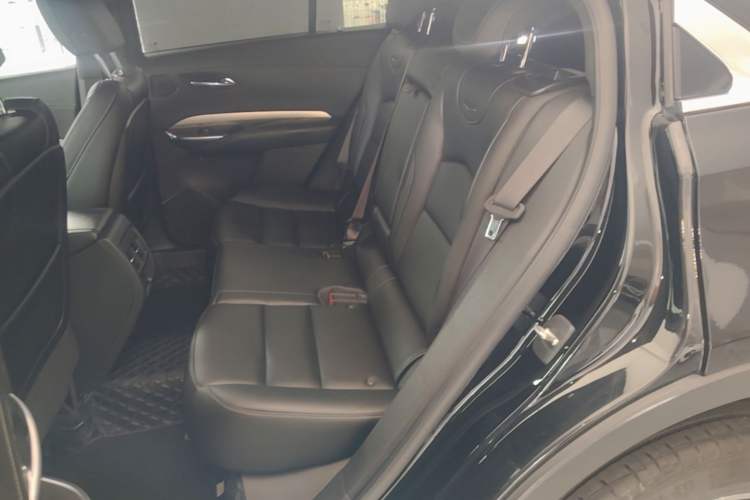 Used Cadillac XT4 2021 28T Two-Wheel Drive Leading Version Left Rear Seat