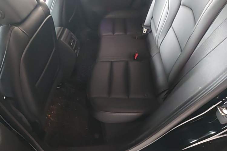 Used Cadillac XT4 2021 28T Two-Wheel Drive Leading Version Left Rear Seat