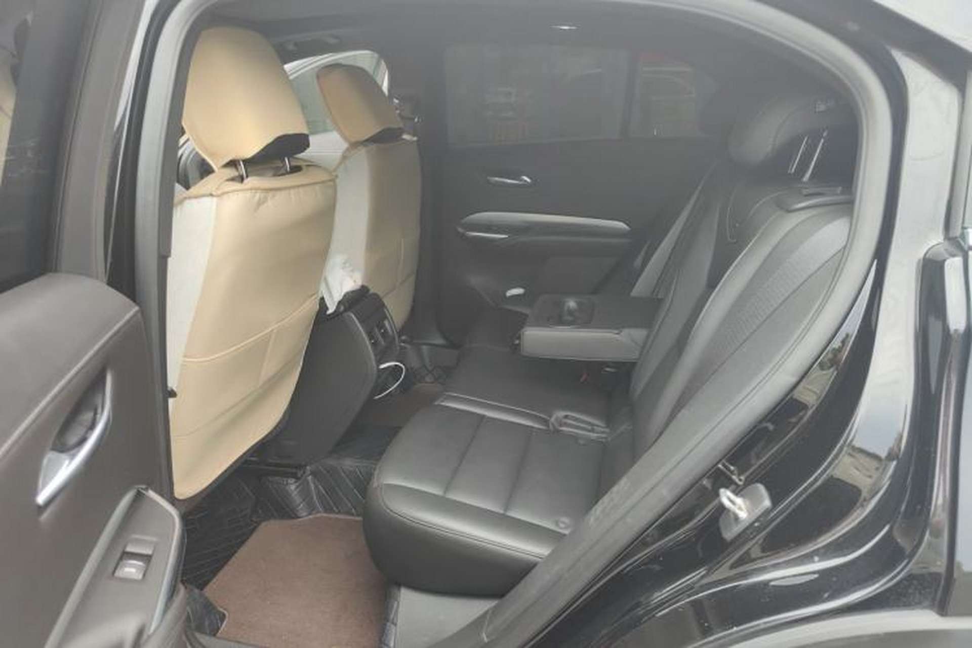 Used Cadillac XT4 2021 28T Two-Wheel Drive Luxury Version Left Rear Seat