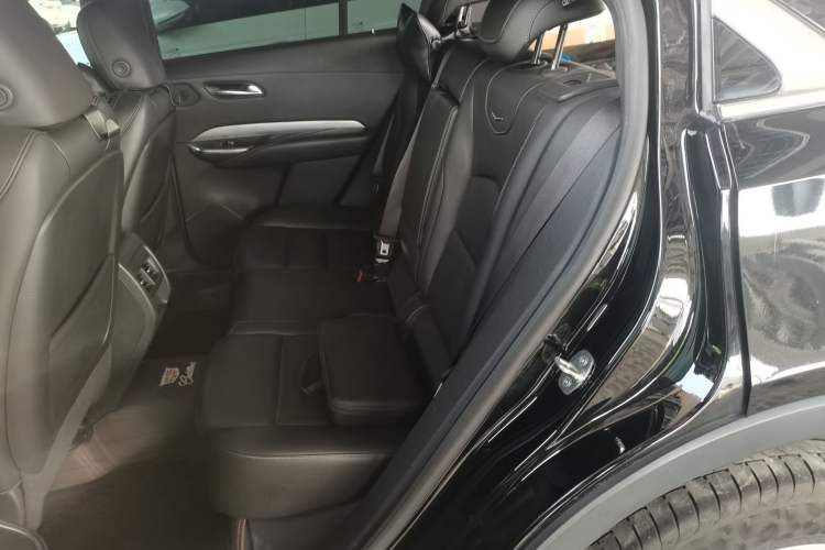Used Cadillac XT4 2021 28T Two-Wheel Drive Leading Version Left Rear Seat