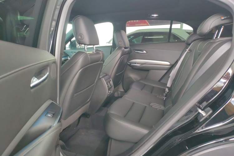 Used Cadillac XT4 2021 28T Two-Wheel Drive Leading Version Left Rear Seat