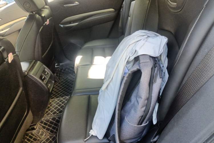 Used Cadillac XT4 2021 28T Two-Wheel Drive Leading Version Left Rear Seat