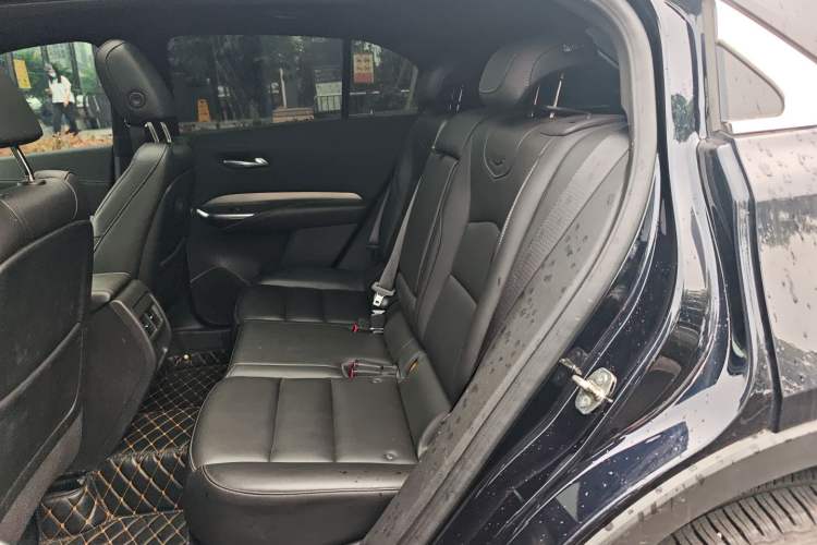 Used Cadillac XT4 2021 28T Two-Wheel Drive Luxury Version Left Rear Seat