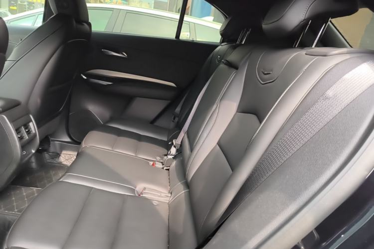 Used Cadillac XT4 2021 28T Two-Wheel Drive Leading Version Left Rear Seat