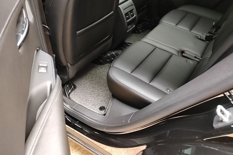 Used Cadillac XT4 2021 28T Two-Wheel Drive Leading Version Left Rear Seat