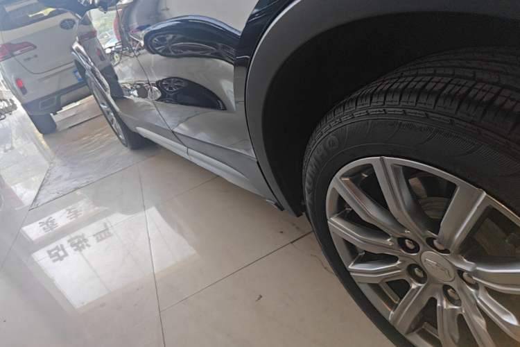 Used Cadillac XT4 2021 28T Two-Wheel Drive Luxury Version Left Side Sill