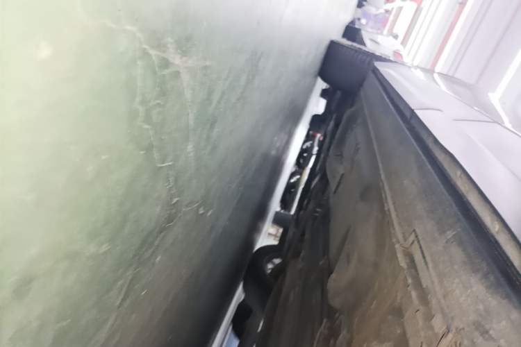 Used Cadillac XT4 2021 28T Two-Wheel Drive Tech Edition Left Side Sill