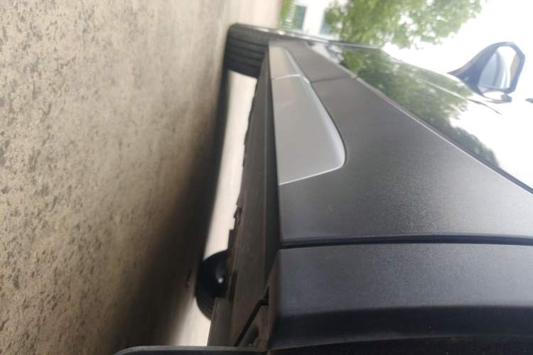 Used Cadillac XT4 2021 28T Two-Wheel Drive Leading Version Left Side Sill