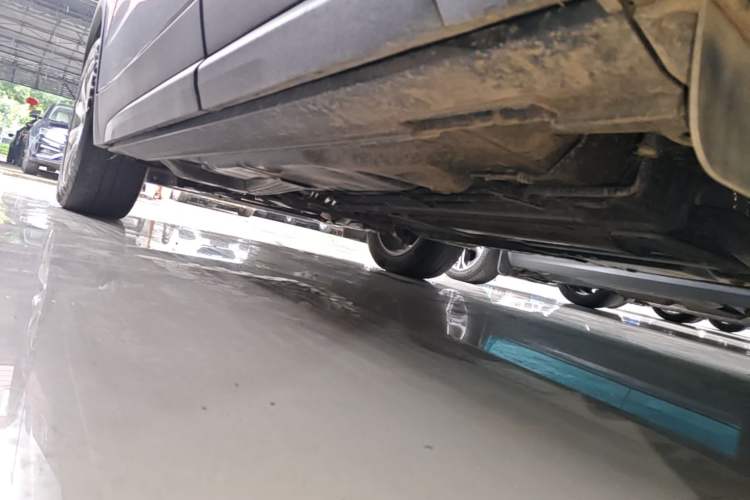 Used Cadillac XT4 2021 28T Two-Wheel Drive Tech Edition Left Side Sill
