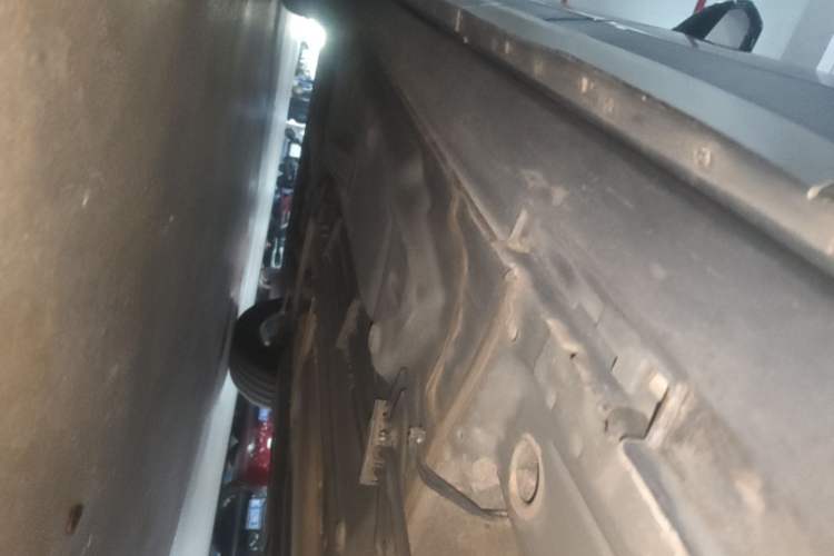 Used Cadillac XT4 2021 28T Two-Wheel Drive Luxury Version Left Side Sill