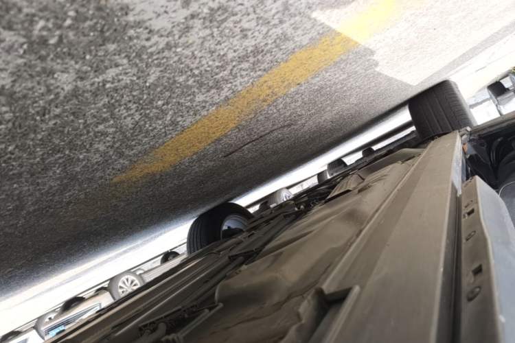 Used Cadillac XT4 2021 28T Two-Wheel Drive Tech Edition Left Side Sill
