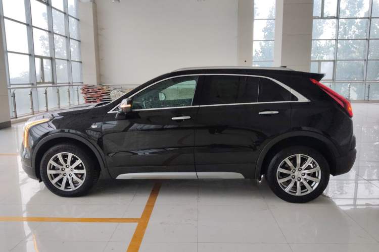 Used Cadillac XT4 2021 28T Two-Wheel Drive Leading Version Left Side