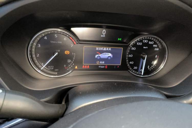 Used Cadillac XT4 2021 28T Two-Wheel Drive Tech Edition Odometer Close Up