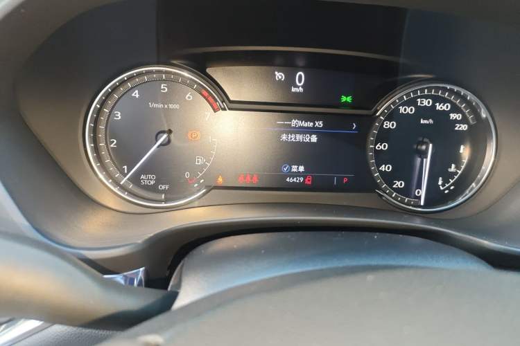 Used Cadillac XT4 2021 28T Two-Wheel Drive Tech Edition Odometer Close Up
