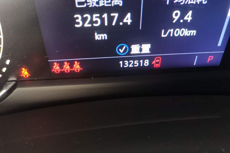 Used Cadillac XT4 2021 28T Two-Wheel Drive Leading Version Odometer Close Up