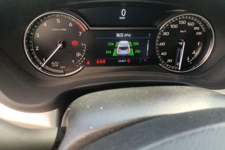 Used Cadillac XT4 2021 28T Two-Wheel Drive Leading Version Odometer Close Up