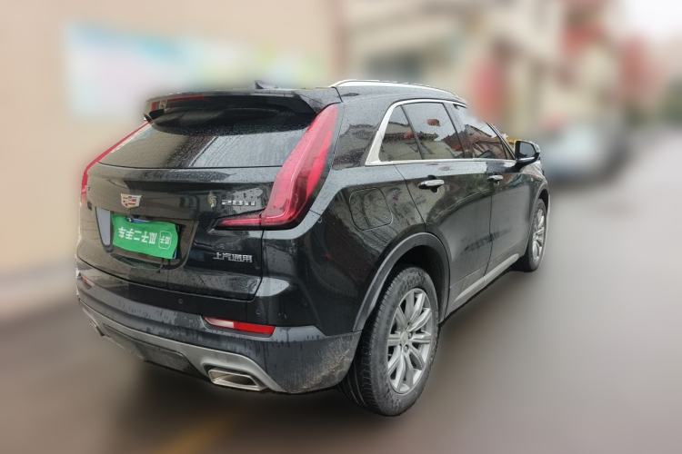 Used Cadillac XT4 2021 28T Two-Wheel Drive Luxury Version Rear Right 45 Deg
