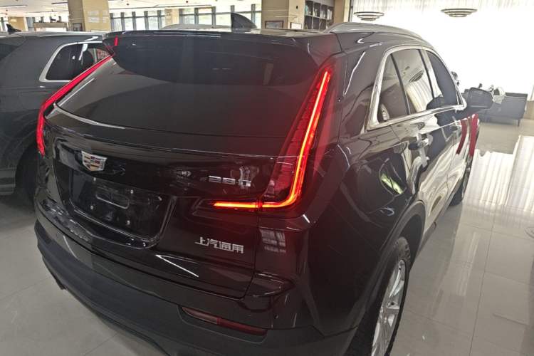 Used Cadillac XT4 2021 28T Two-Wheel Drive Tech Edition Rear Right 45 Deg