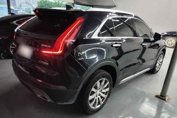 Used Cadillac XT4 2021 28T Two-Wheel Drive Luxury Version Rear Right 45 Deg