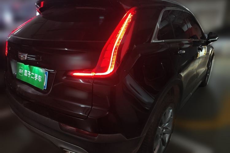 Used Cadillac XT4 2021 28T Two-Wheel Drive Luxury Version Rear Right 45 Deg