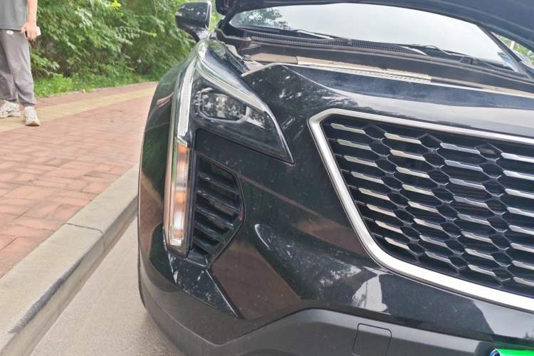 Used Cadillac XT4 2021 28T Two-Wheel Drive Tech Edition Right Front Headlight