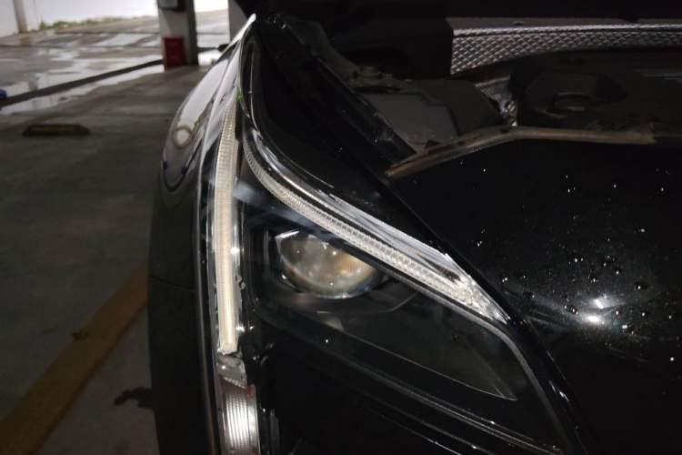 Used Cadillac XT4 2021 28T Two-Wheel Drive Tech Edition Right Front Headlight