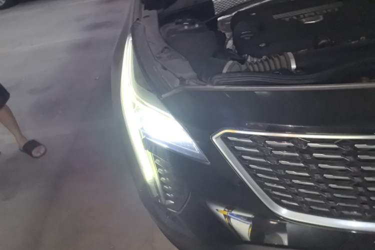 Used Cadillac XT4 2021 28T Two-Wheel Drive Leading Version Right Front Headlight