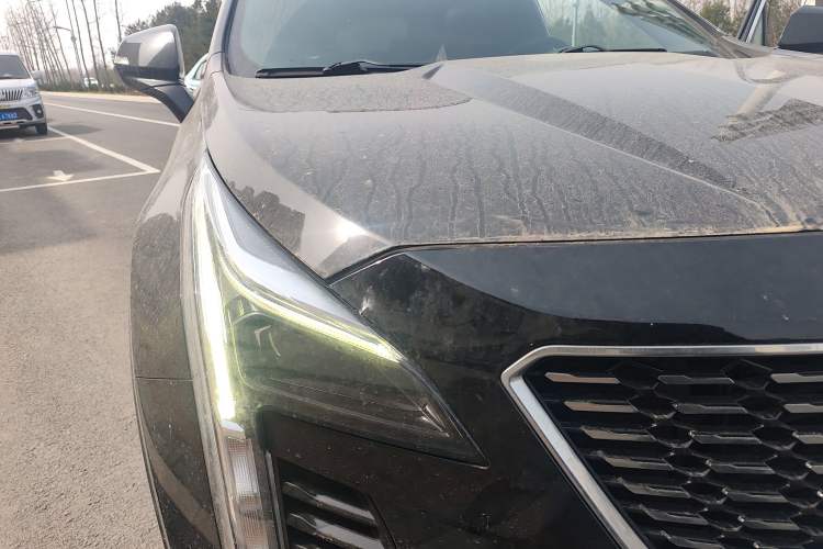 Used Cadillac XT4 2021 28T Two-Wheel Drive Tech Edition Right Front Headlight