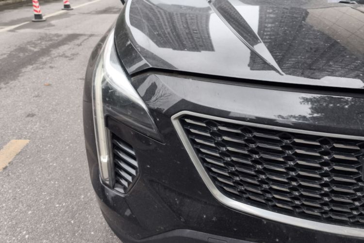 Used Cadillac XT4 2021 28T Two-Wheel Drive Leading Version Right Front Headlight