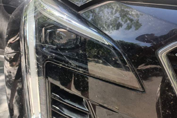 Used Cadillac XT4 2021 28T Two-Wheel Drive Leading Version Right Front Headlight
