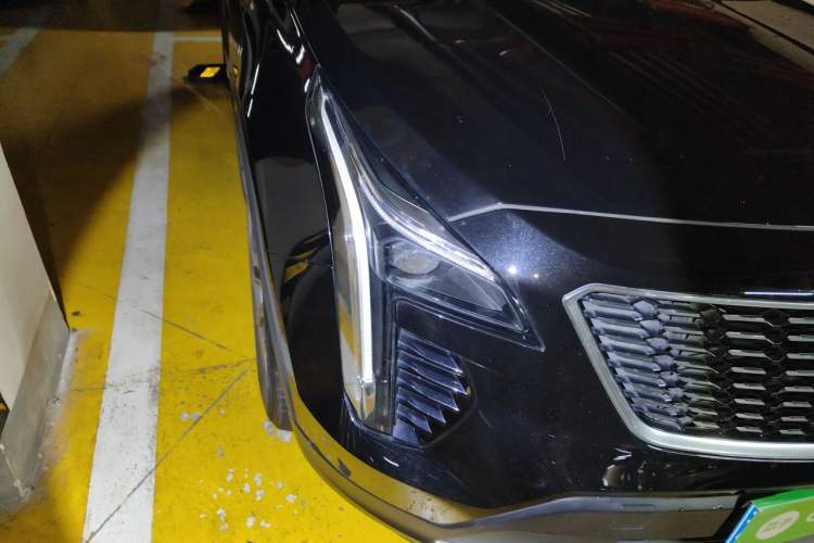 Used Cadillac XT4 2021 28T Two-Wheel Drive Luxury Version Right Front Headlight