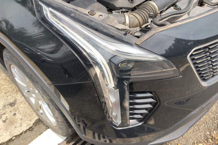 Used Cadillac XT4 2021 28T Two-Wheel Drive Tech Edition Right Front Headlight