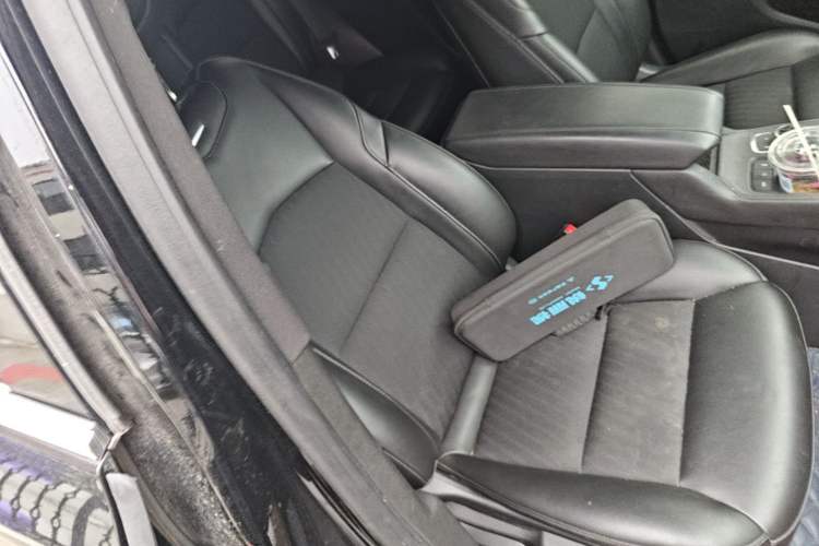 Used Cadillac XT4 2021 28T Two-Wheel Drive Tech Edition Right Front Seat
