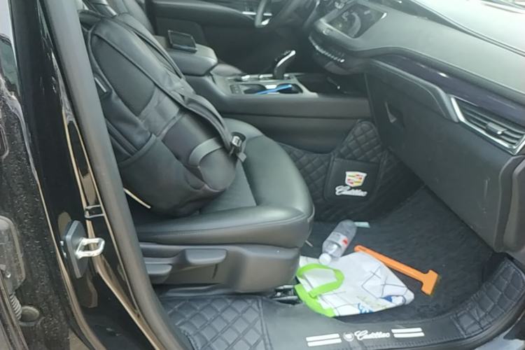 Used Cadillac XT4 2021 28T Two-Wheel Drive Tech Edition Right Front Seat