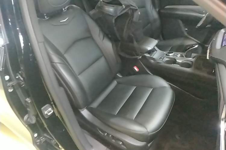Used Cadillac XT4 2021 28T Two-Wheel Drive Leading Version Right Front Seat