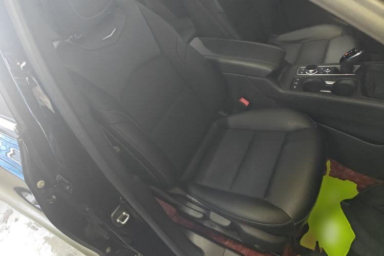 Used Cadillac XT4 2021 28T Two-Wheel Drive Tech Edition Right Front Seat