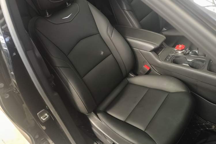 Used Cadillac XT4 2021 28T Two-Wheel Drive Leading Version Right Front Seat