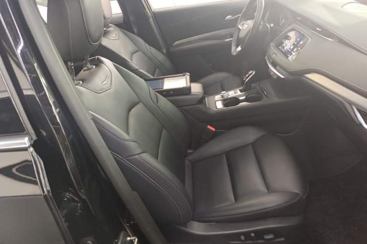 Used Cadillac XT4 2021 28T Two-Wheel Drive Leading Version Right Front Seat