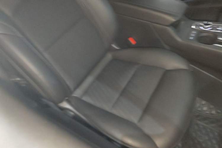 Used Cadillac XT4 2021 28T Two-Wheel Drive Tech Edition Right Front Seat