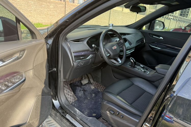 Used Cadillac XT4 2021 28T Two-Wheel Drive Tech Edition Right Front Seat