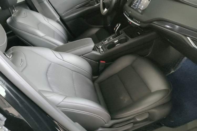 Used Cadillac XT4 2021 28T Two-Wheel Drive Tech Edition Right Front Seat