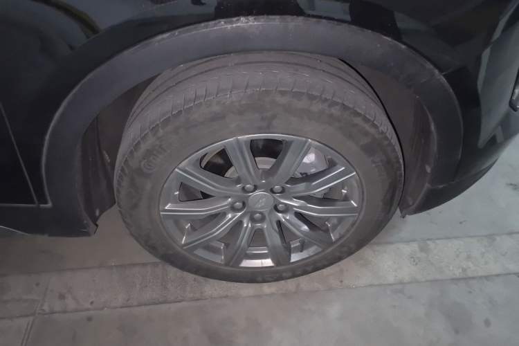 Used Cadillac XT4 2021 28T Two-Wheel Drive Leading Version Right Front Wheel Hub