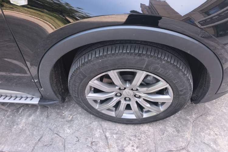 Used Cadillac XT4 2021 28T Two-Wheel Drive Leading Version Right Front Wheel Hub