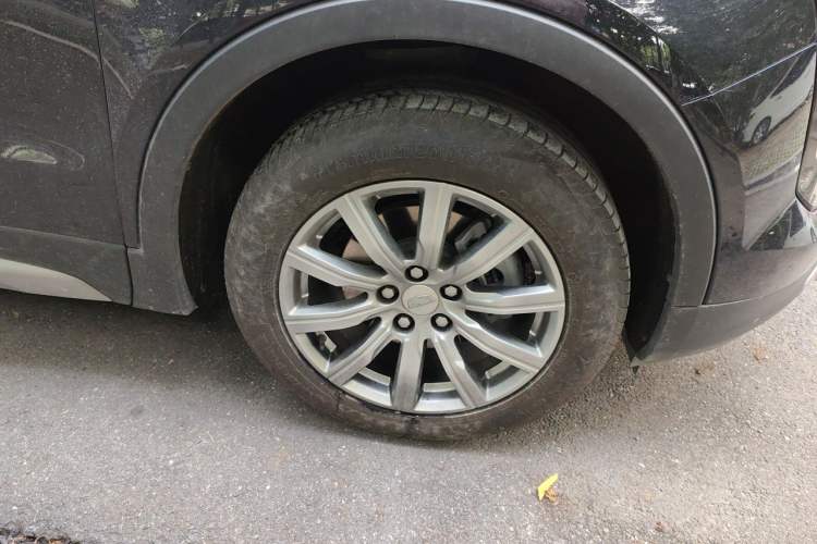 Used Cadillac XT4 2021 28T Two-Wheel Drive Leading Version Right Front Wheel Hub
