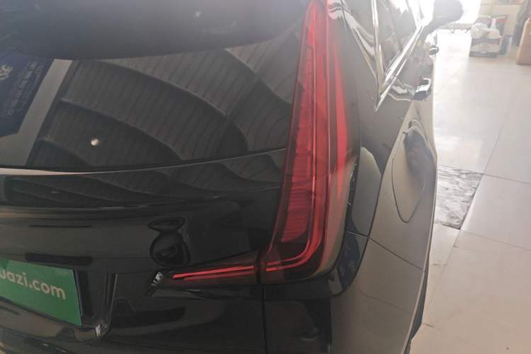 Used Cadillac XT4 2021 28T Two-Wheel Drive Luxury Version Right Rear Taillight