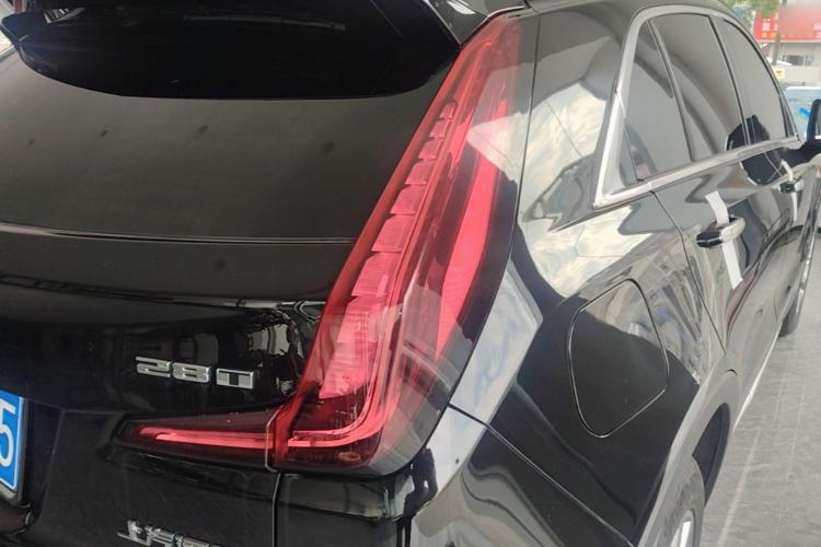 Used Cadillac XT4 2021 28T Two-Wheel Drive Leading Version Right Rear Taillight