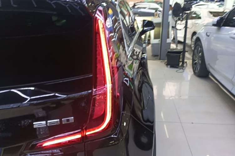 Used Cadillac XT4 2021 28T Two-Wheel Drive Tech Edition Right Rear Taillight